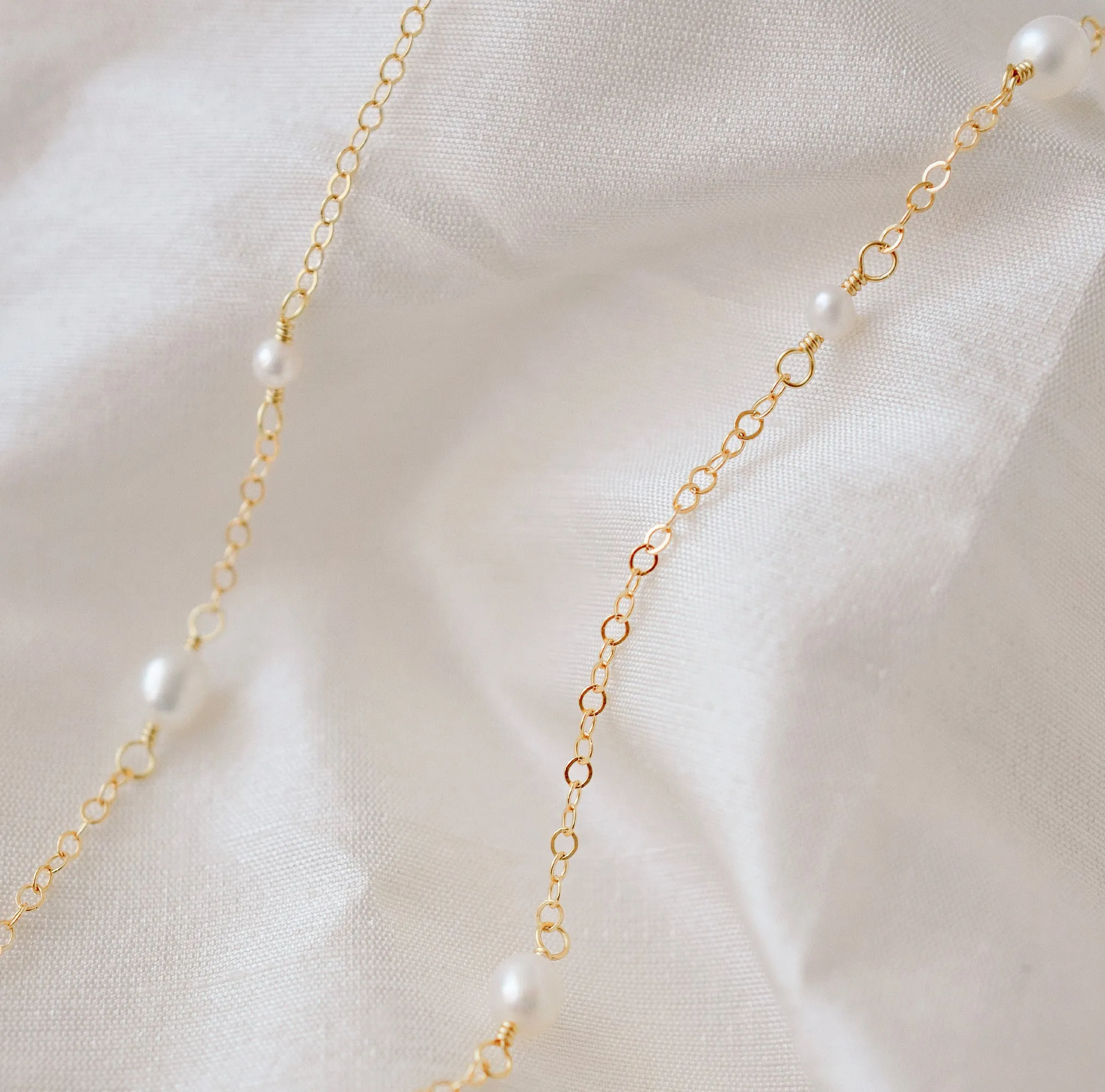 Alternating Pearl Necklace