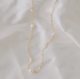 Alternating Pearl Necklace