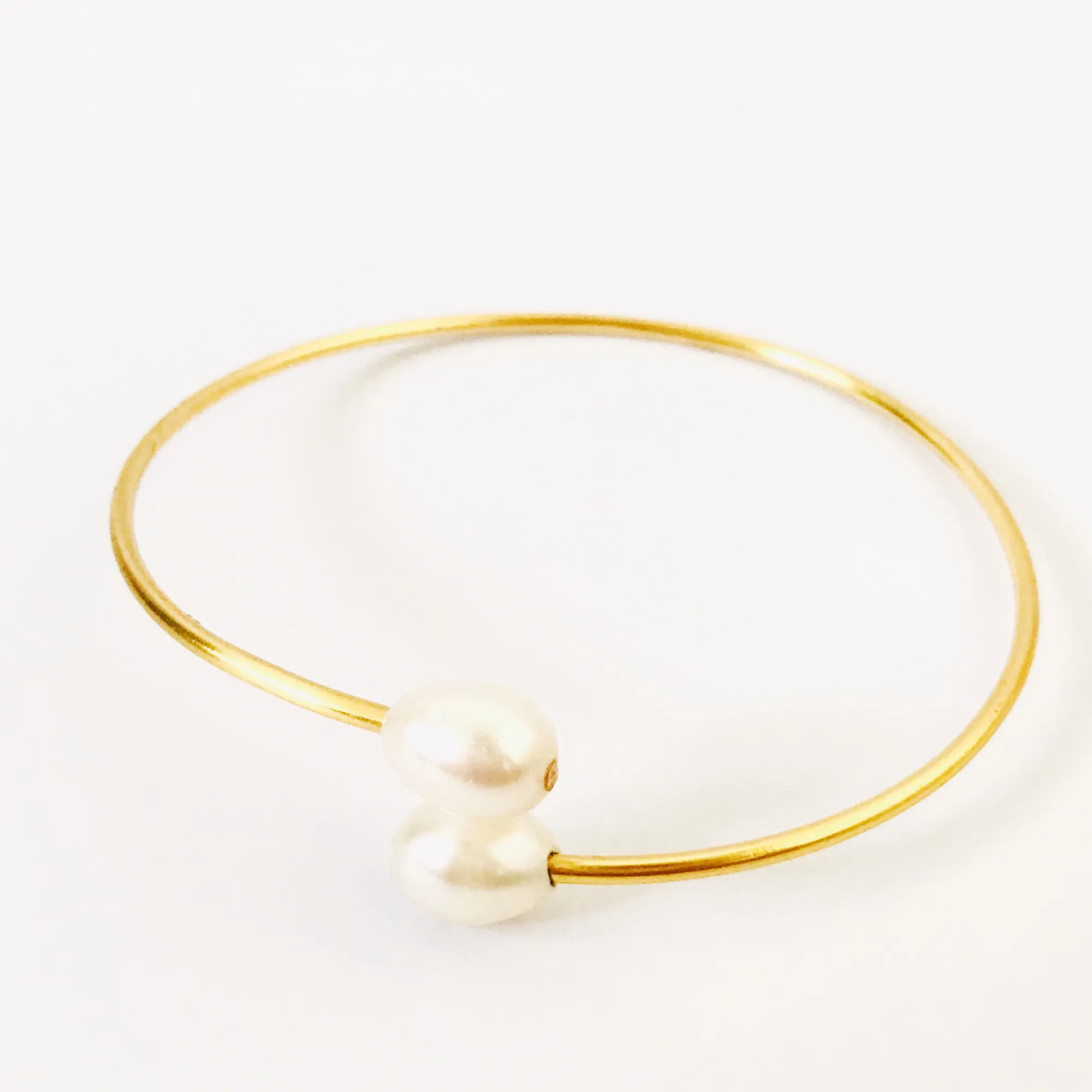 Divinity - 11mm White Freshwater Pearl Bangle