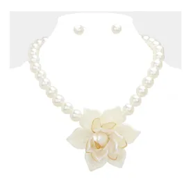 Flower Pearl Necklace Set