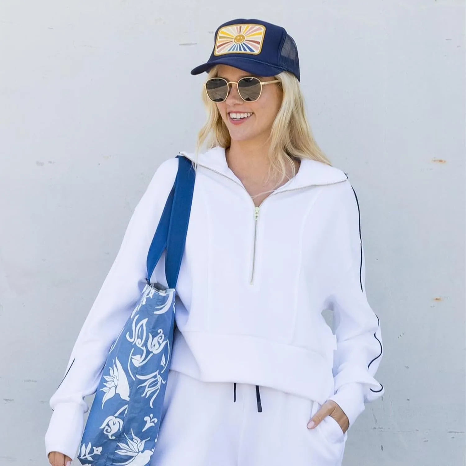 Friday Feelin' Trucker Hat Women Men Baseball Caps Western Trucker Hats Baseball Hats Easy Cap Trendy Gifts - One Size