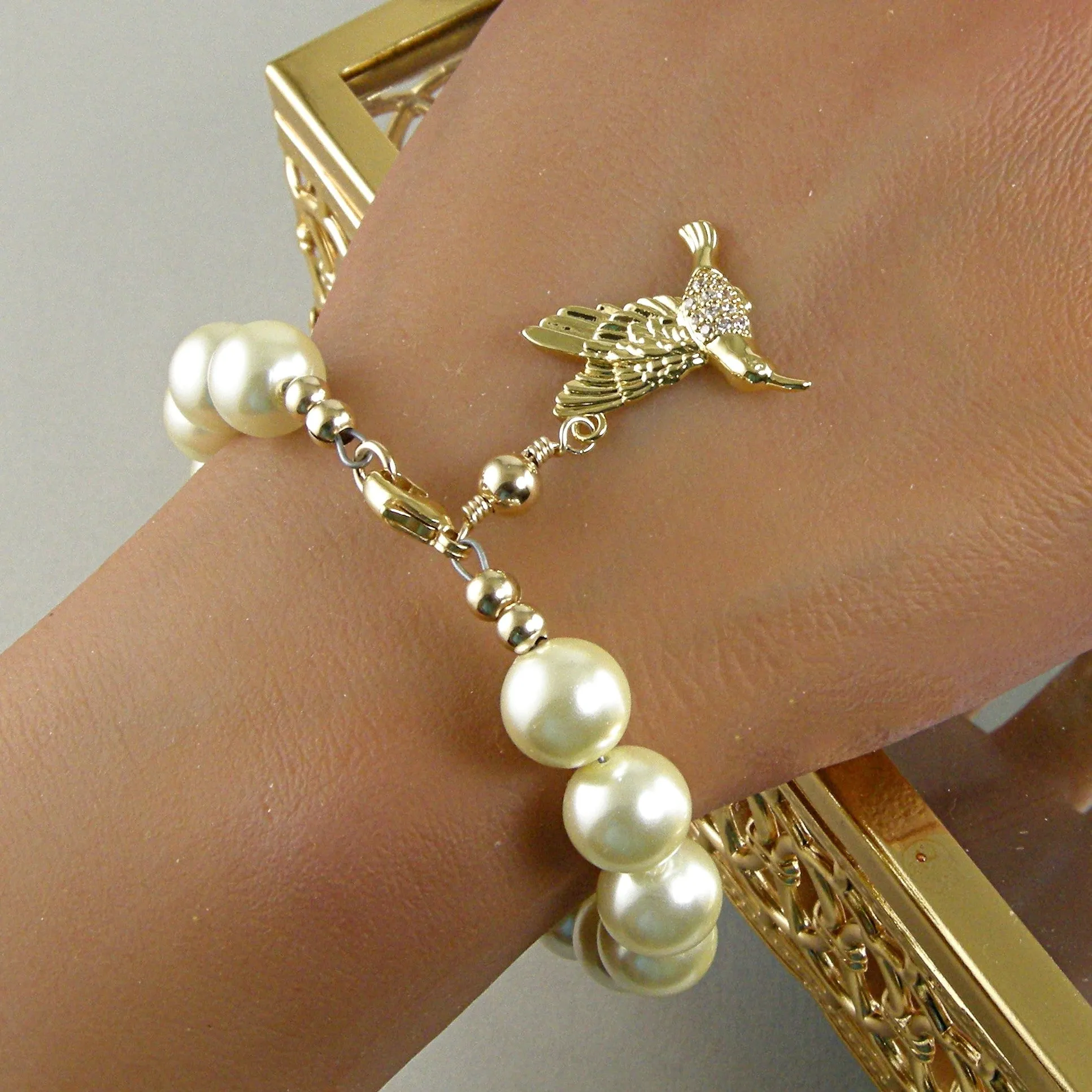 Ivory Swarovski Pearl Bracelet, Cream Pearl Hummingbird Bracelet