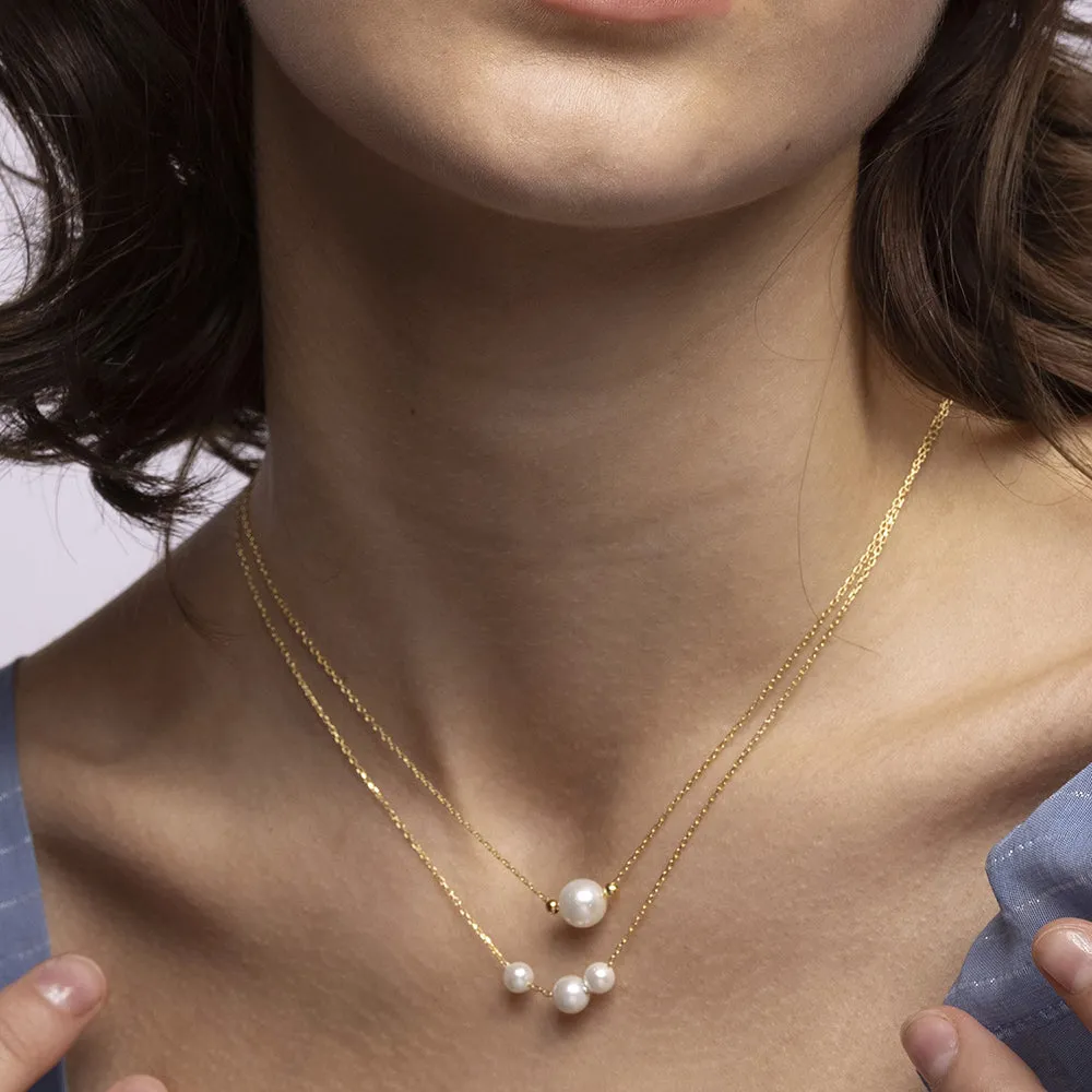 Laura Gold Chain Necklace with tripple pearls