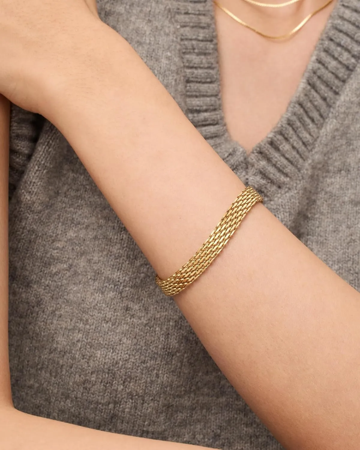 PAVOI 14K Gold Plated Chunky Chain Adjustable Bracelet for Women | Stainless Steel Lightweight Trendy Chain Bracelet